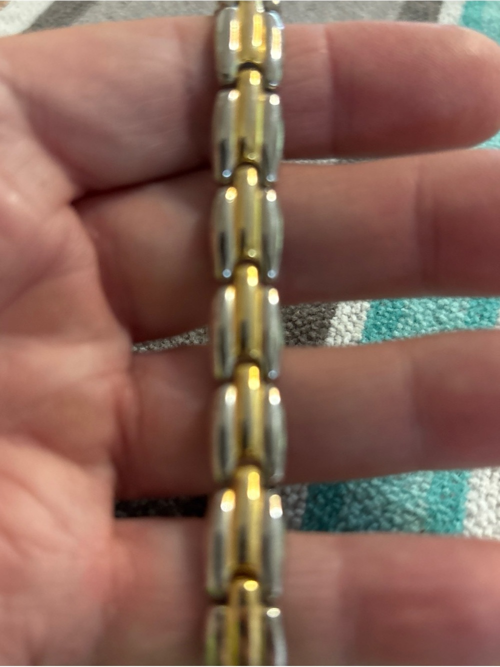 Classic Two-Tone Link Bracelet in Gold and Silver